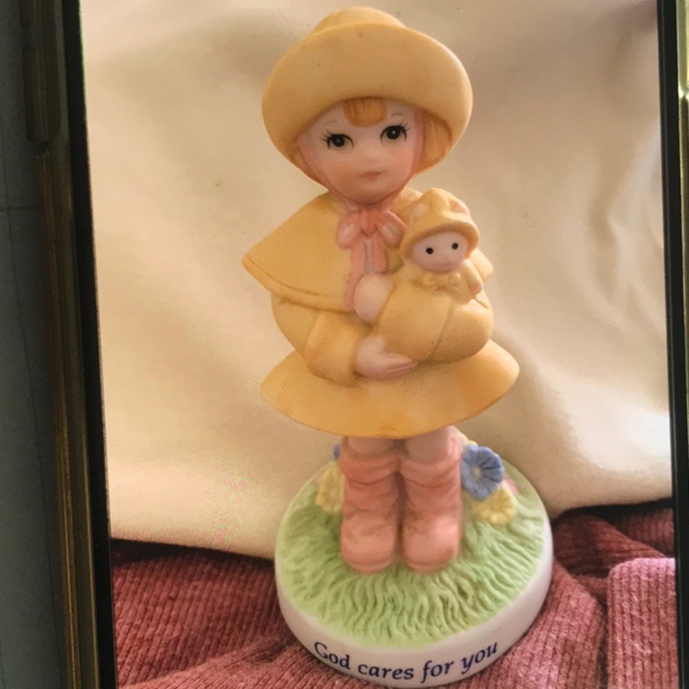 LEFTON Collectible Figurine🐣